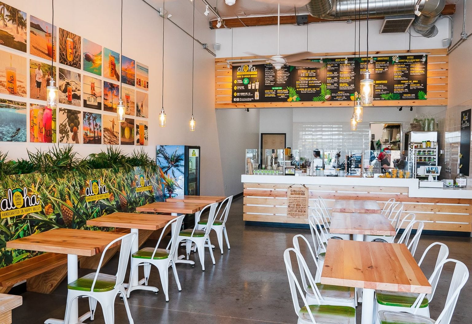 Interior of Wow Wow Hawaiian Lemonade franchise